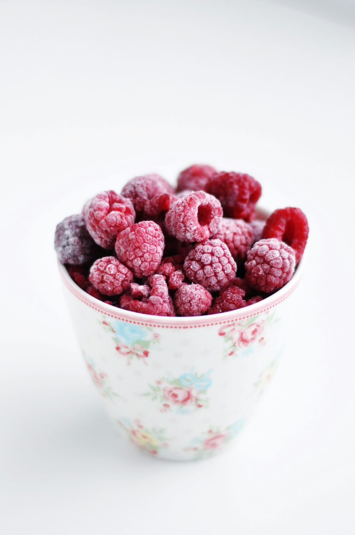 ❄️ Frozen Doesn’t Mean Fake: Smart Freezer Staples for Summer Success